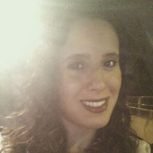 Meet your Posher, Carla